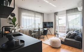 Luxe Vista City Apartments Algund
